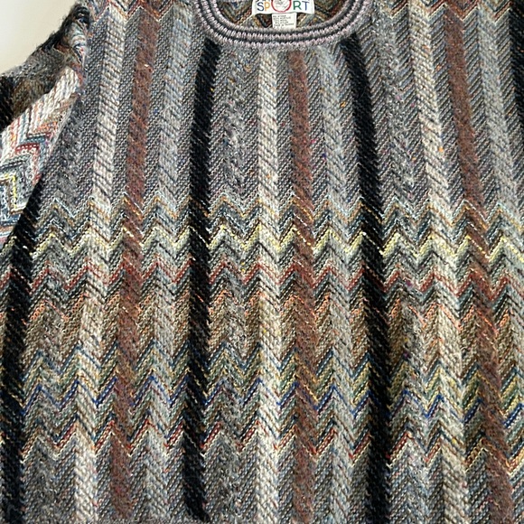 Vintage Jantzen Sport sweater L
Made in Taiwan - Picture 3 of 11